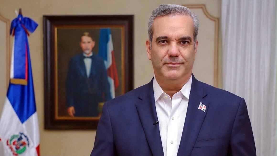 e0b8f6dd-6e5b-4c3b-abd5-ceb38ccd0916-1 Poder Ejecutivo emite el Decreto 642-26, que dispone el traslado temporal de la residencia oficial del presidente desde Santo Domingo a Santiago del 14 al 16 de septiembre