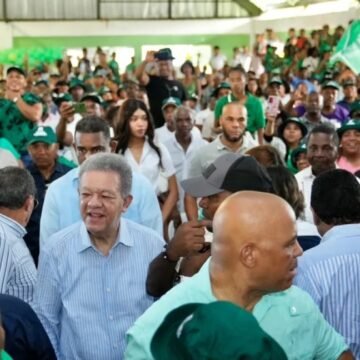 Leonel: “El PRM está viniendo a la Fuerza del Pueblo y eso está ocurriendo en todo el país”