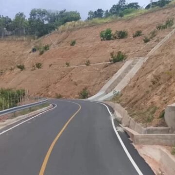 Abinader inaugura carretera El Rubio-Los Corocitos, en Santiago