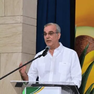 Luis Abinader: RD negocia para que EE. UU. comprenda que colocar aranceles al arroz dominicano también les perjudica