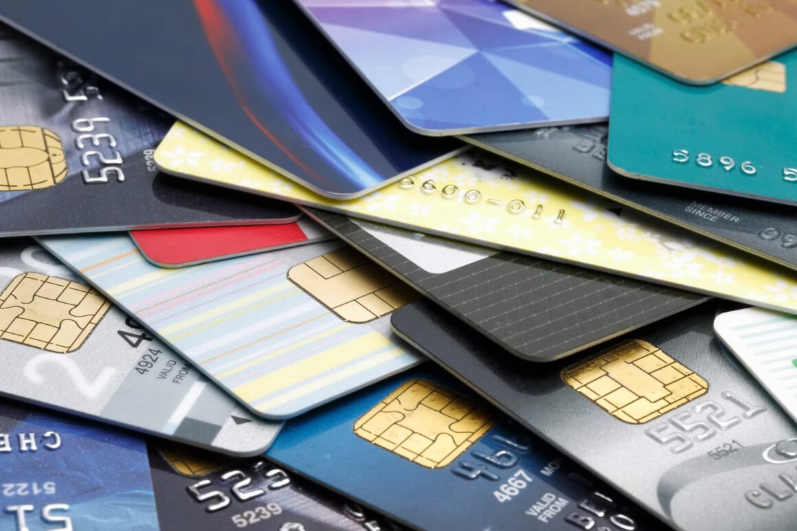 Cuidado con la tarjeta de crédito; mal uso puede generar deudas