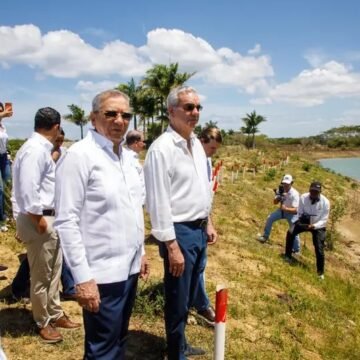 Presidente Abinader visita proyecto turístico Punta Bergantín en Puerto Plata