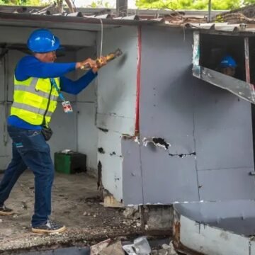 Retiran varias casetas obstruían el espacio público en Costa Brava, DN
