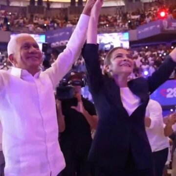Carolina Mejía juramentó este domingo a Ricardo de los Santos como encargado de su campaña presidencial de cara al 2028