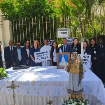 Inicia en Santo Domingo la campaña “40 Días por la Vida” frente al Congreso Nacional