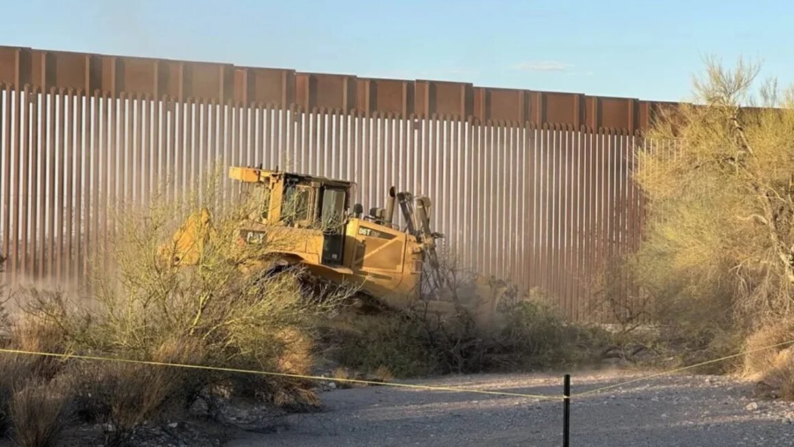 Comienza en Arizona construcción de nuevo tramo del muro fronterizo de Trump