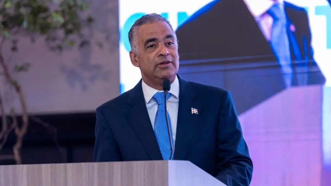 Joel Santos valora acuerdo con EEUU sobre mineraleS