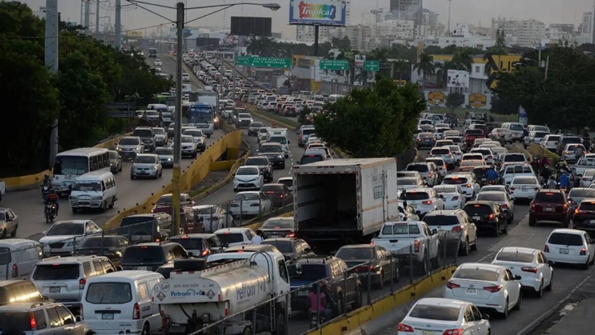 Ciudadanos exigen soluciones ante el caos del tránsito en RD