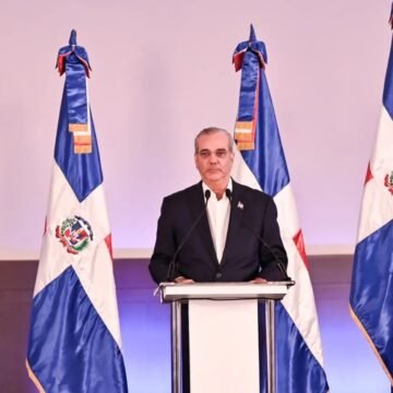 Abinader rechaza propuesta de enseñar creole
