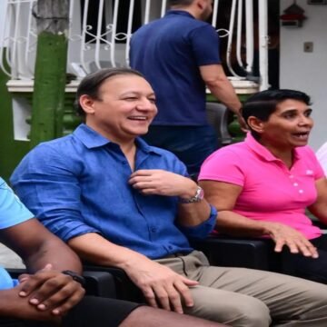 Abel Martínez mantiene su proyecto presidencial