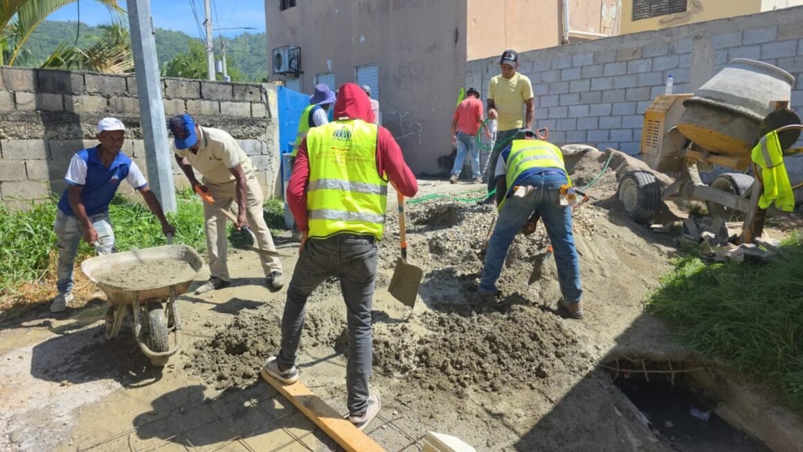 Gobierno y Alcaldía impulsan amplio programa de obras en Samaná