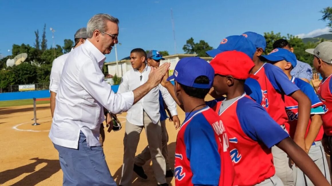 Abinader inaugurará Complejo Educativo y Deportivo Pedro Martínez