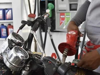 1792512053_7b6a78.webp Banco de España advierte sobre riesgos del petróleo y la deuda para la economía dominicana