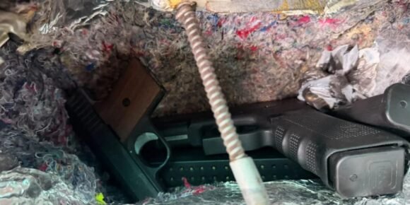 DNCD captura hombre con armas y municiones ocultas en camioneta en SDO