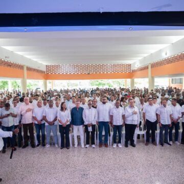 Alcalde de El Seibo, Leo Francis Zorrilla, se suma al proyecto presidencial de David Collado