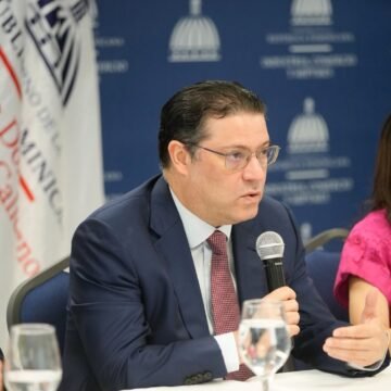 Ministro Sanz Lovatón destaca importancia de la calidad para la economía dominicana