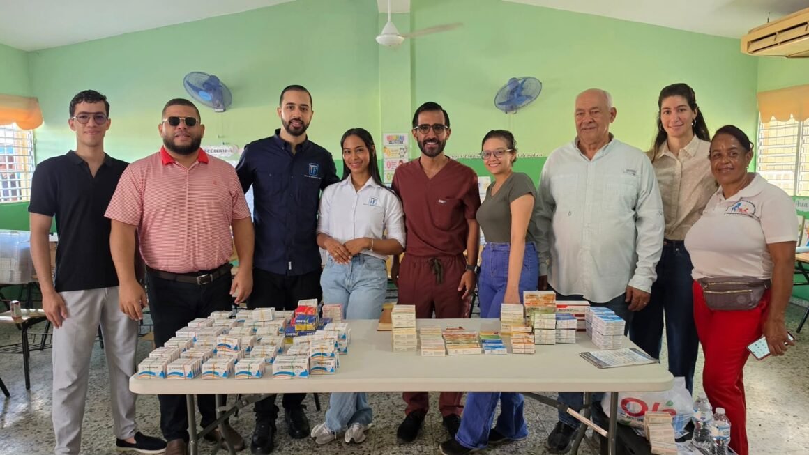 Dr. Luis Antonio Cruz encabeza gran operativo médico en Los Peralejos para acercar servicios de salud a las familias dominicanas
