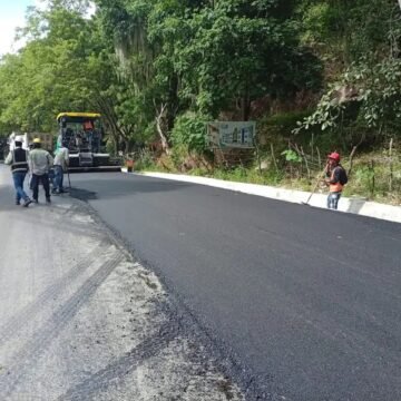 Gobierno acelera asfaltado y asistencia social previo a visita del presidente a Ocoa