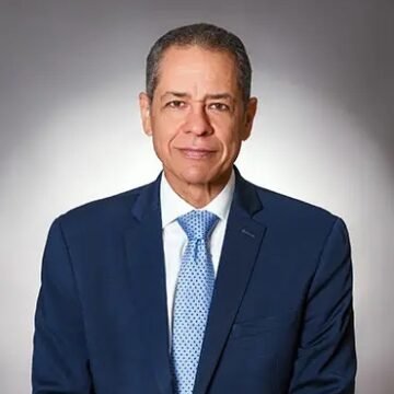 112 juristas respaldan a Fernando Langa para presidir la Suprema Corte de Justicia