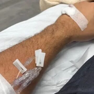 Omar Fernández es ingresado por agotamiento y llama a escuchar las señales del cuerpo