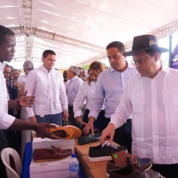 MICM inaugura la Ruta Mipymes en La Romana; Ministro Yayo Sanz Lovatón destaca financiamientos al sector