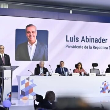 Santiago reúne a AL para debatir el futuro económico