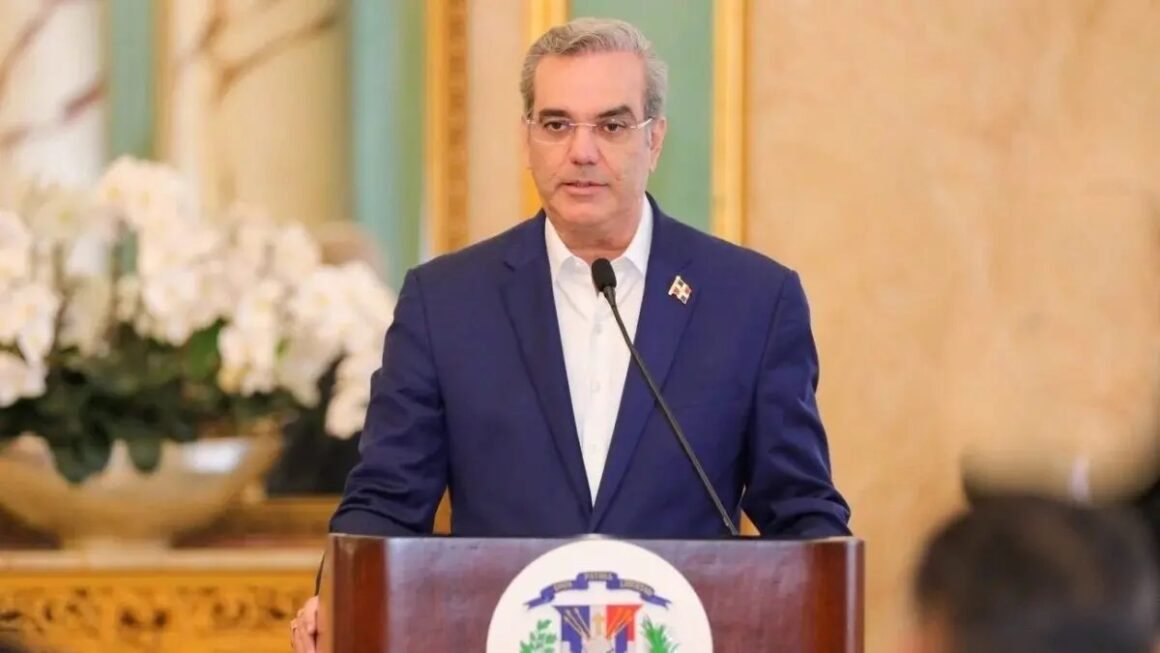 Presidente Luis Abinader hablará hoy al país desde el Palacio Nacional