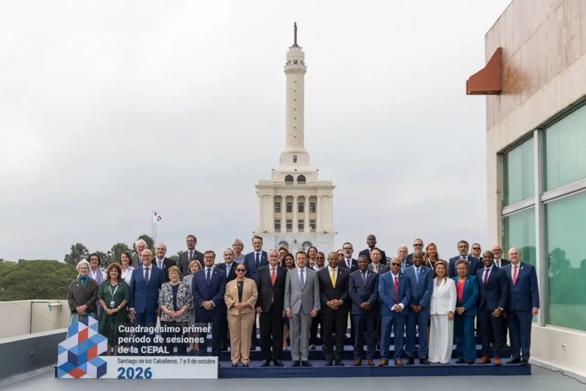Bachelet y Duque plantean estrategia disputa potencias