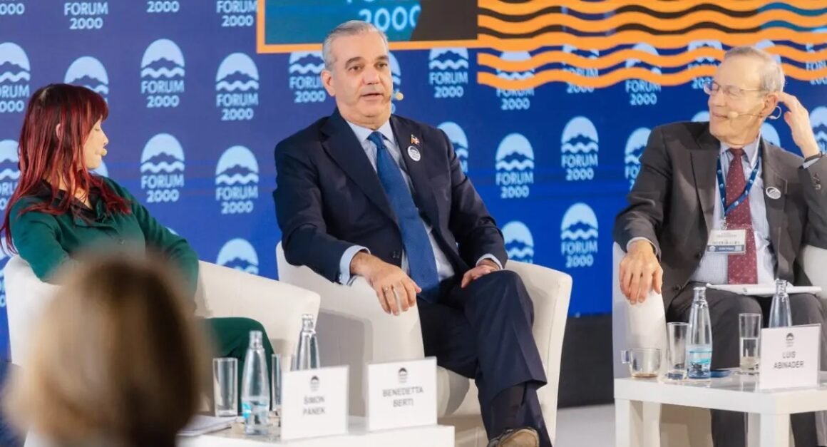 Abinader en Praga rechaza el continuismo presidencial