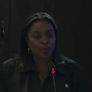 Diputados abandonan sesión en solidaridad con Millys Martínez