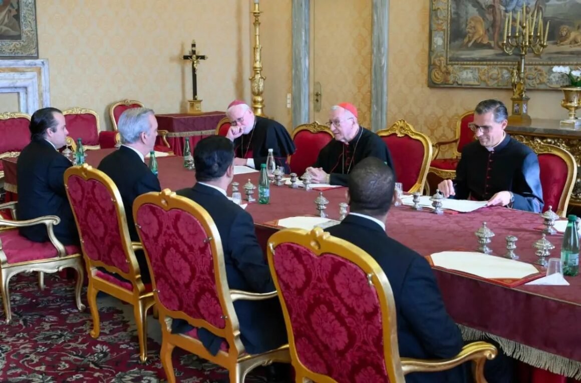 Abinader revela que Vaticano preguntó por elecciones en Haití