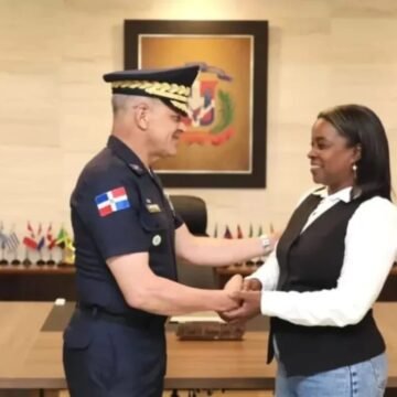Director de la Policía y diputada Millys Martínez superan impasse en Elías Piña